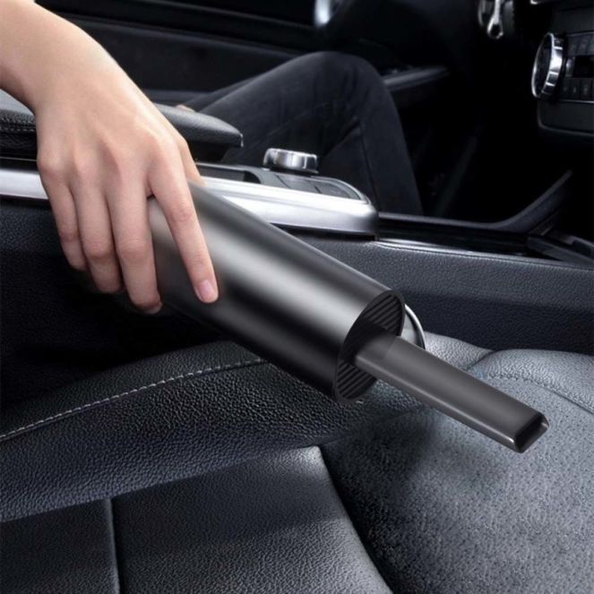 Portable Vacuum Cleaner w. USB Charger (04912)